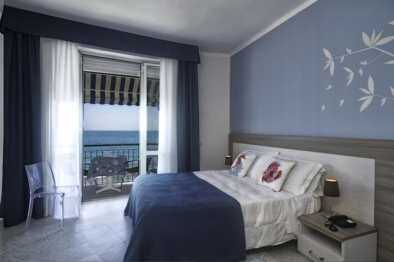Hotel Bel Sit Alassio Exterior photo